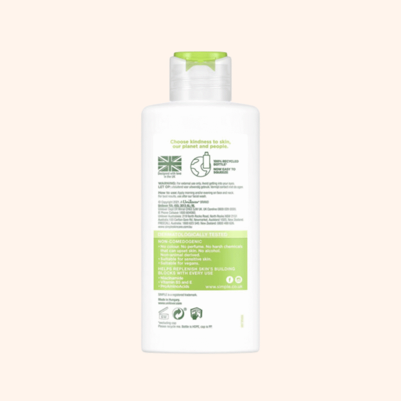 Simple Kind to Skin Hydrating Light Moisturiser with Vitamin B5+E & Niacinamide - Image 3